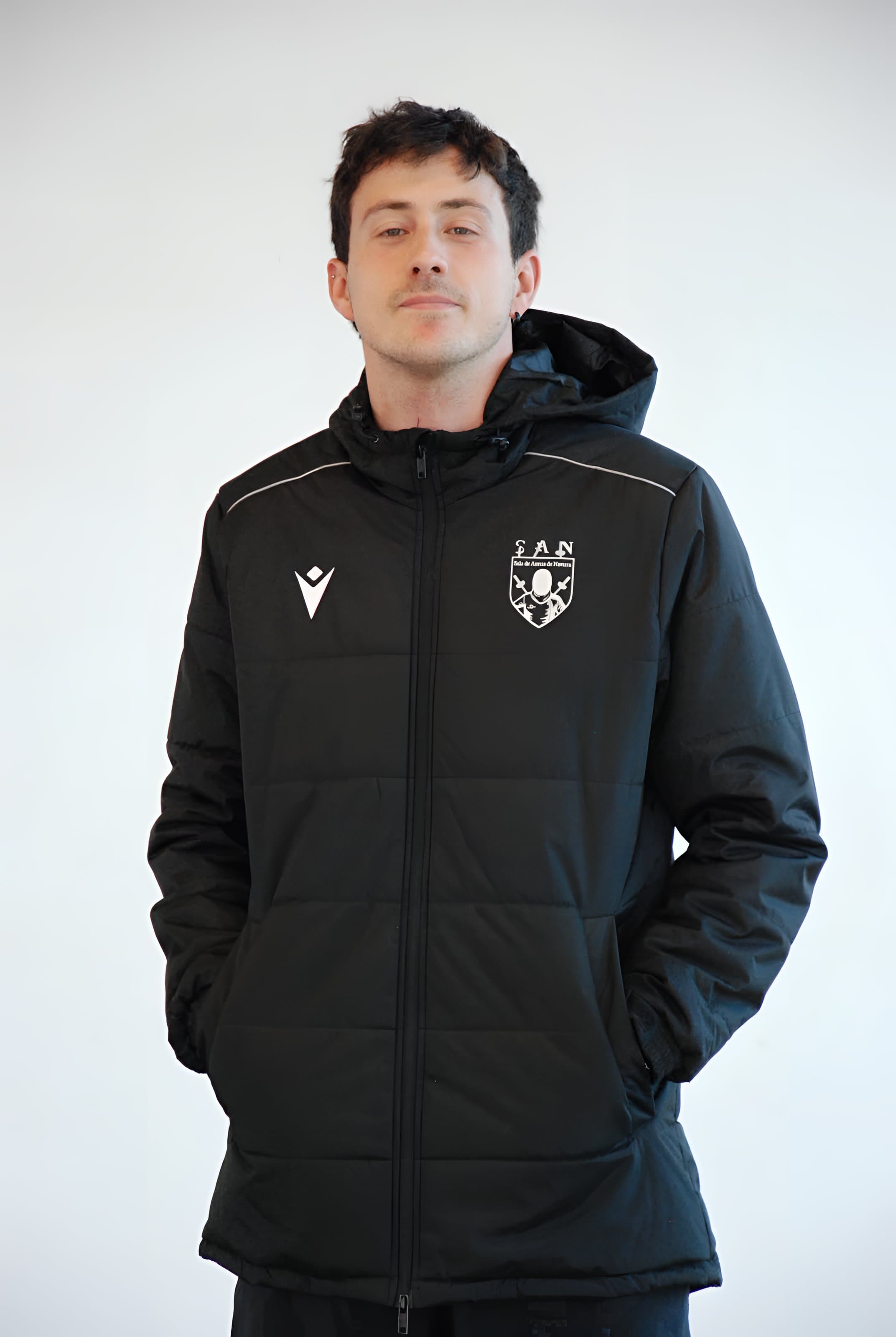Abrigo Gyor Negro